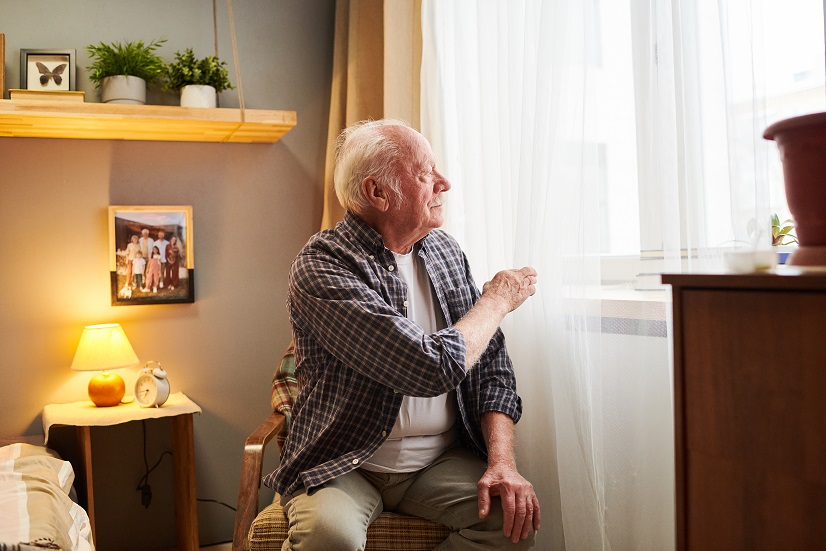 The Benefits of Window Shades for Senior Living
